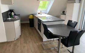 Sonniges 4 **** DG-Apartment mit Aufzug+Seeblick